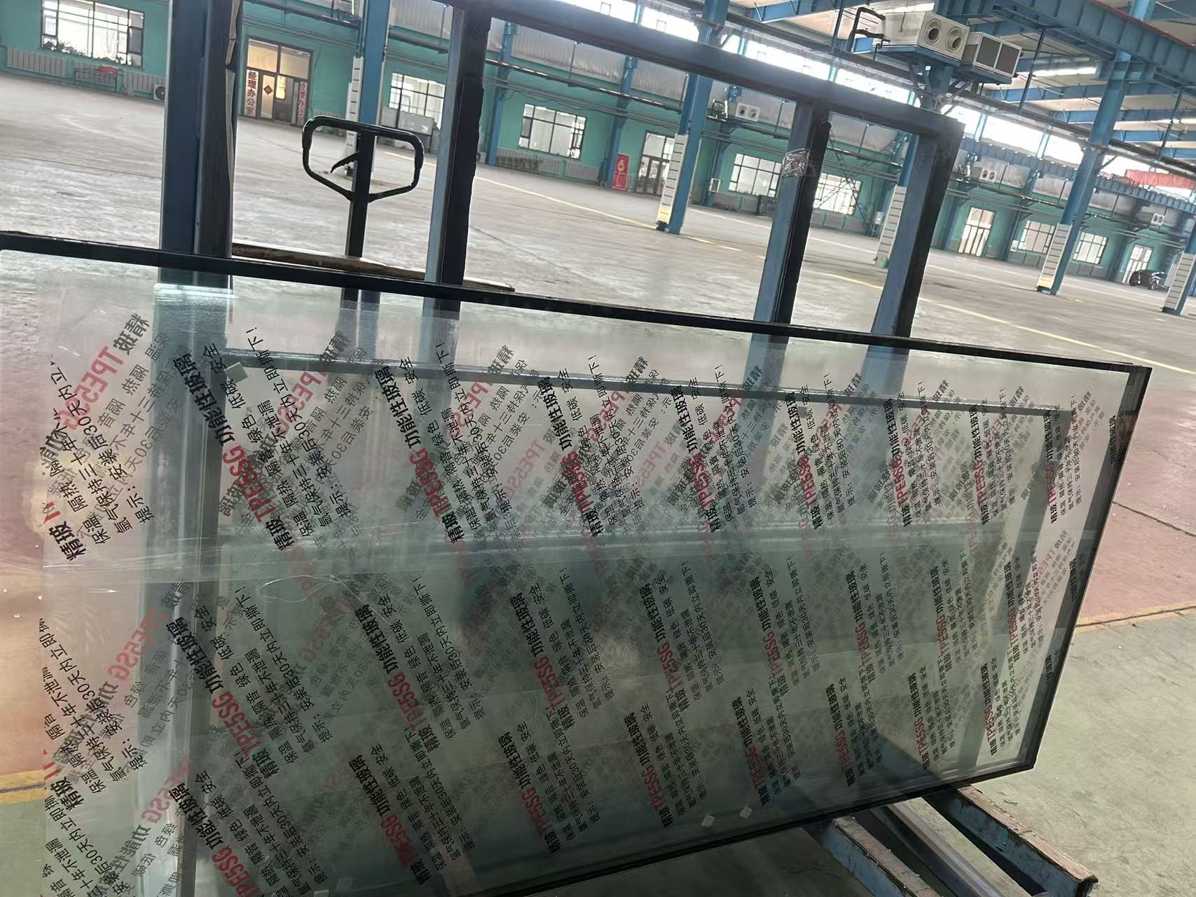 晋中市玻璃源头工厂夹层夹丝玻璃 - 方案